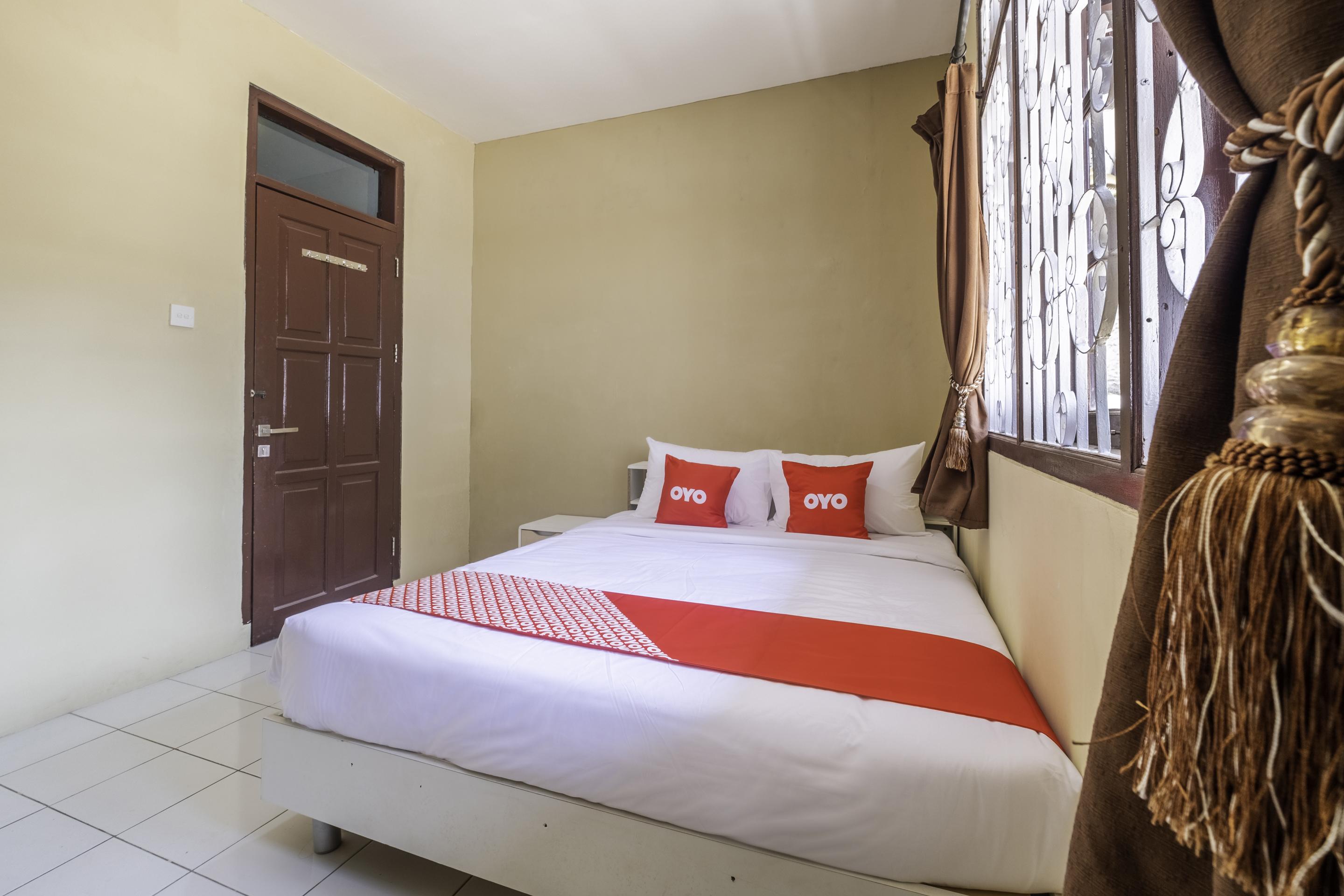 Super Oyo 1568 Stasiun Ka Cirebon Guest House Exteriör bild