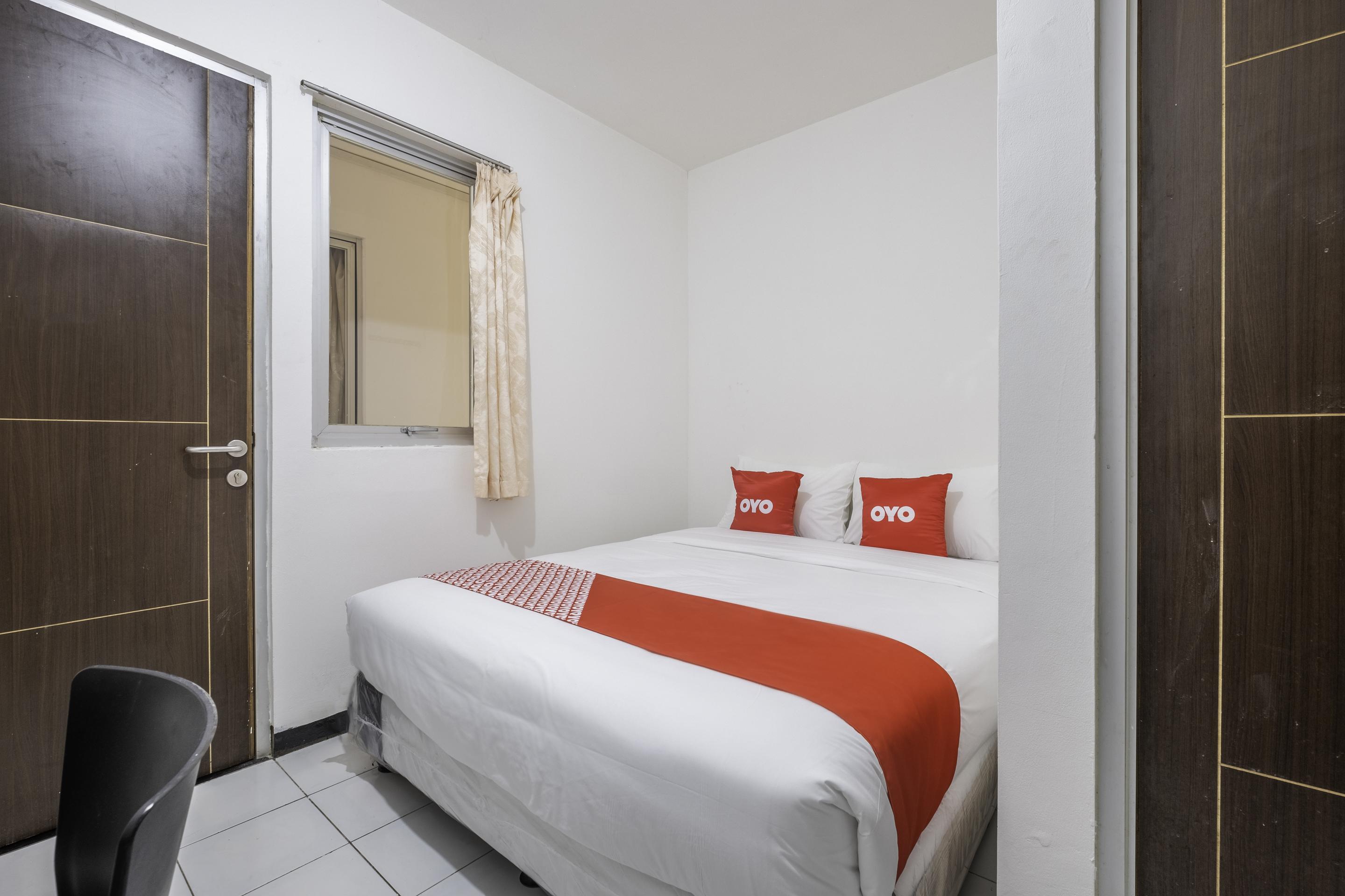 Super Oyo 1568 Stasiun Ka Cirebon Guest House Exteriör bild