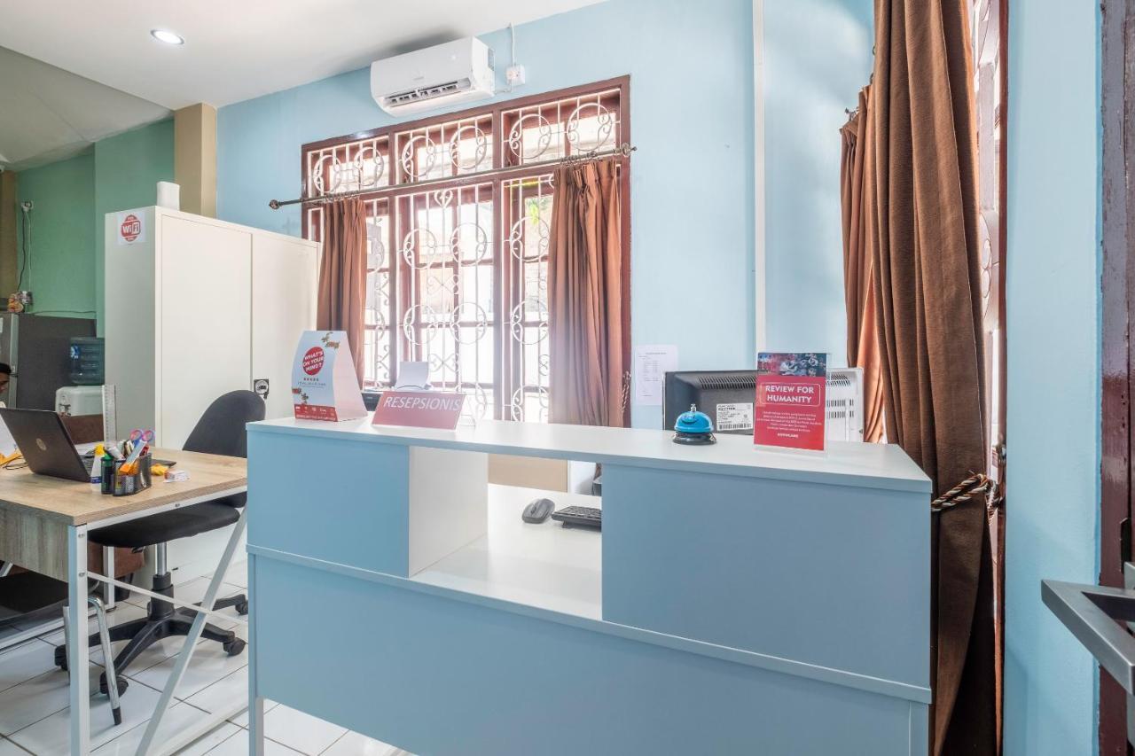 Super Oyo 1568 Stasiun Ka Cirebon Guest House Exteriör bild