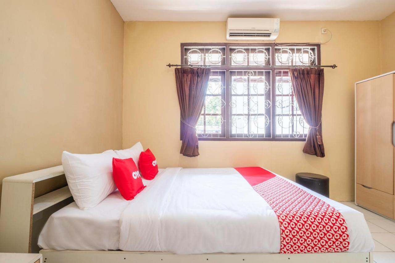 Super Oyo 1568 Stasiun Ka Cirebon Guest House Exteriör bild